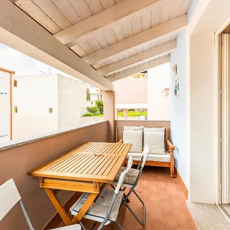 Attic With Terrace And Swimming Pool Apartamento Badesi