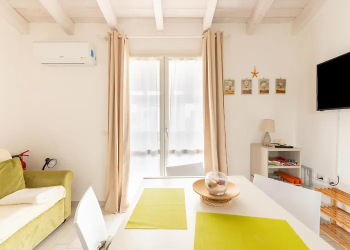 Attic With Terrace And Swimming Pool *