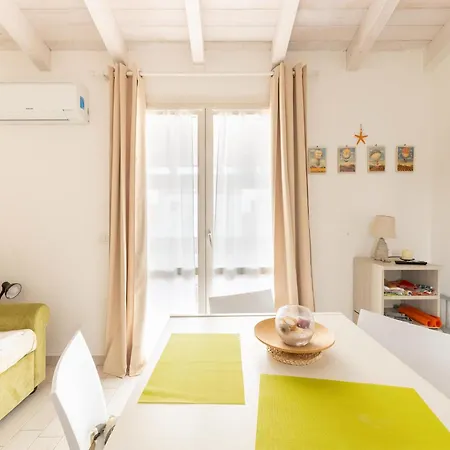 Attic With Terrace And Swimming Pool *